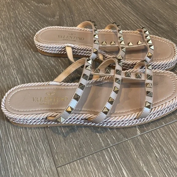 Weaved Platform Studded Sandals Size 40/9.5 - Picture 2 of 4